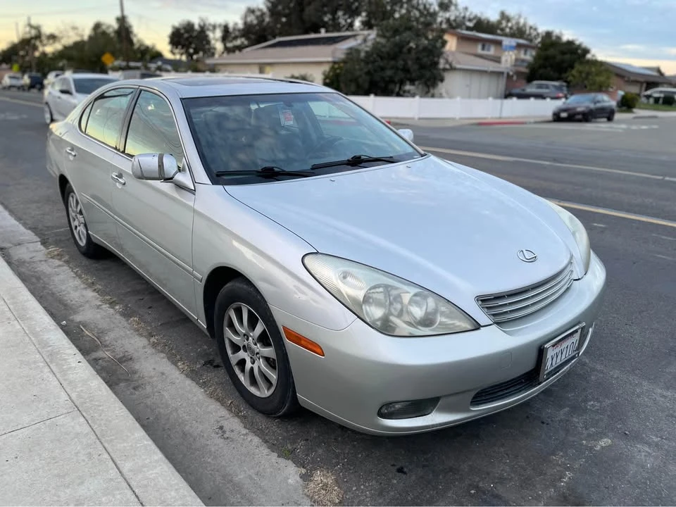 2003 Lexus ES 3rd Gen - Image 3 of 9