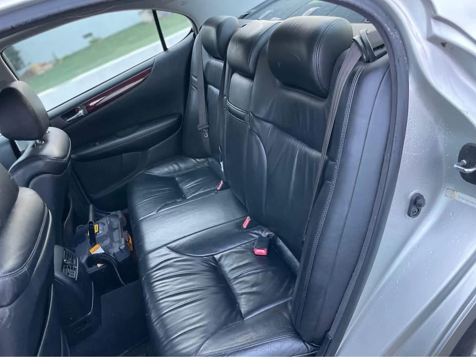 2003 Lexus ES 3rd Gen - Image 9 of 9