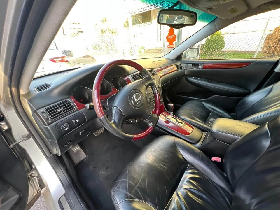 2003 Lexus ES 3rd Gen - Image 4 of 11