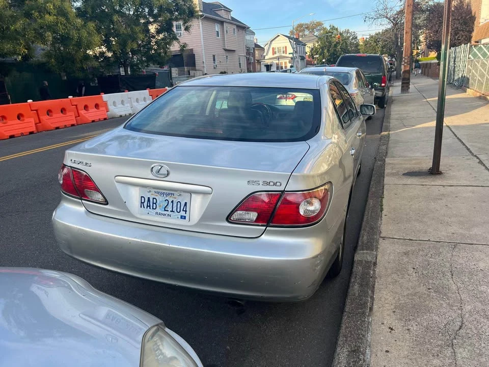 2003 Lexus ES 3rd Gen - Image 6 of 11