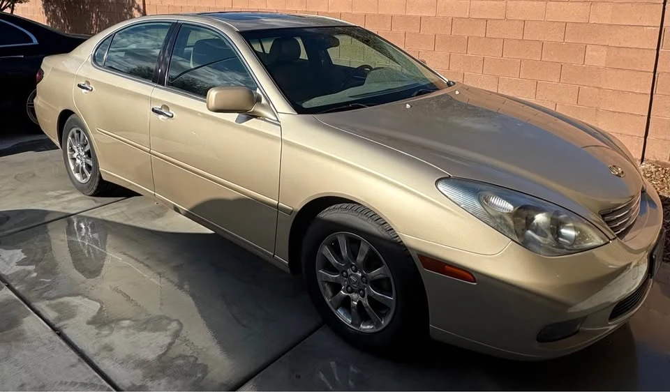 2003 Lexus ES 3rd Gen - Image 2 of 15
