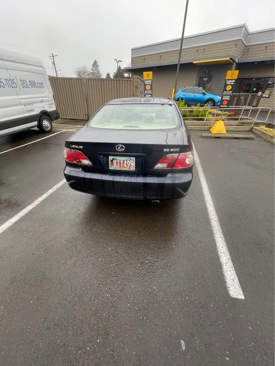 2003 Lexus ES 3rd Gen - Image 6 of 8