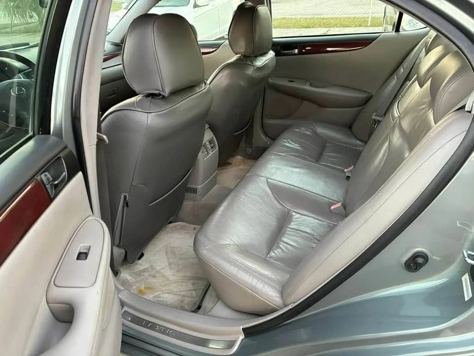 2003 Lexus ES 3rd Gen - Image 9 of 15