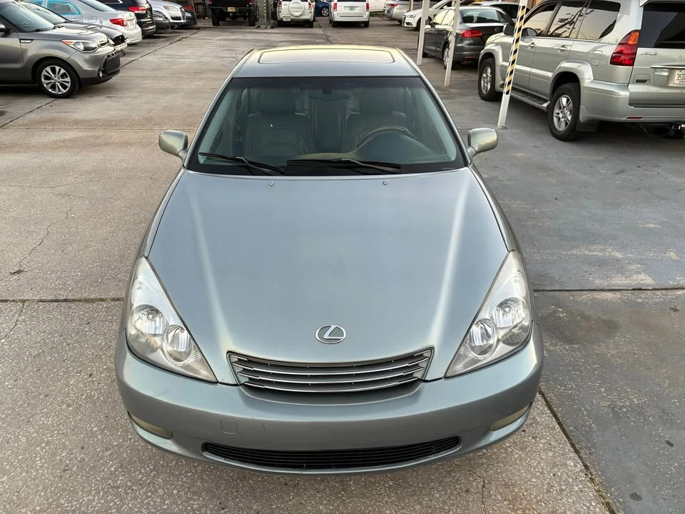 2003 Lexus ES 3rd Gen - Image 2 of 15