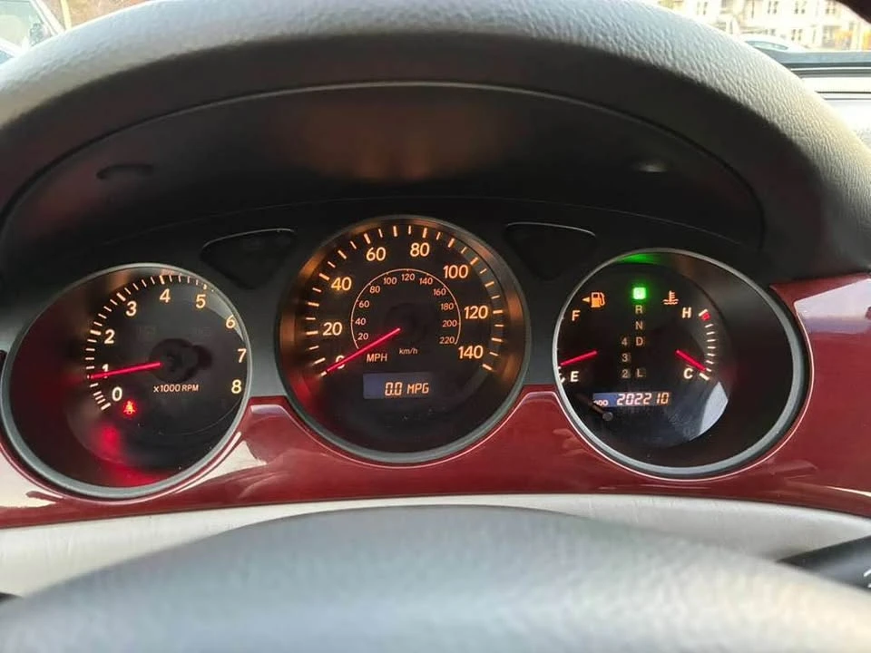 2003 Lexus ES 3rd Gen - Image 13 of 15