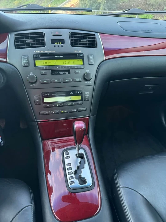 2003 Lexus ES 3rd Gen - Image 19 of 19