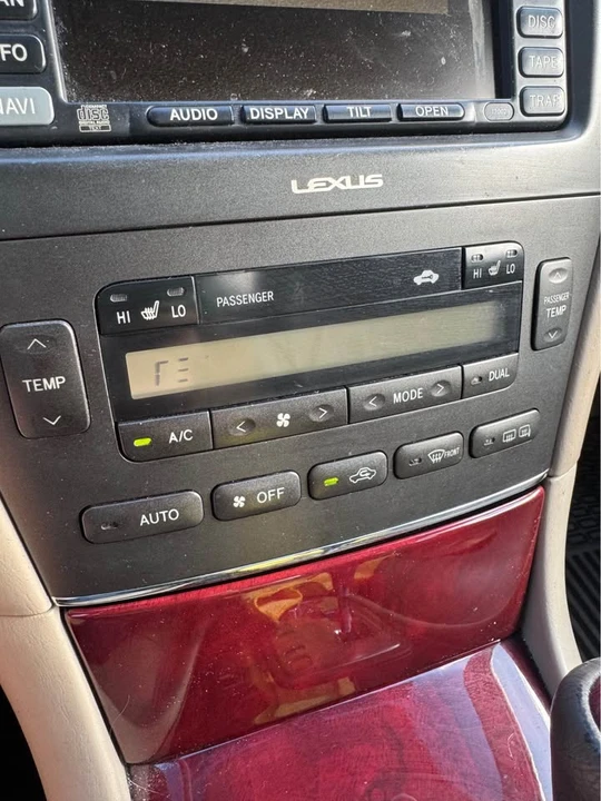 2003 Lexus ES 3rd Gen - Image 15 of 15