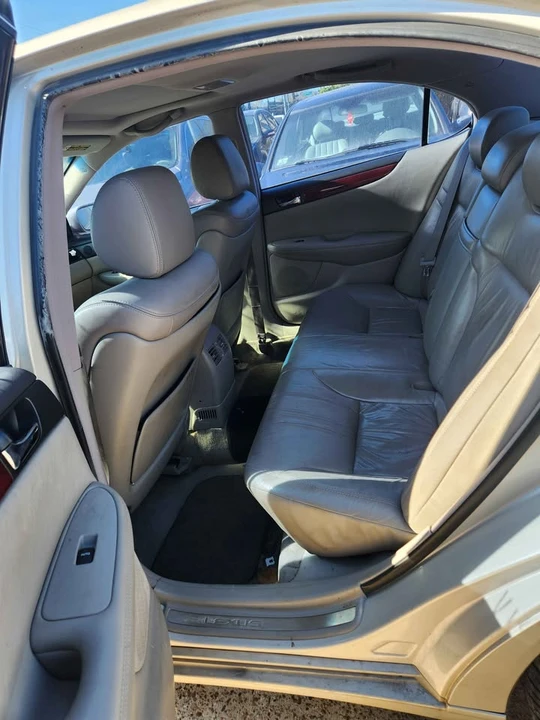 2003 Lexus ES 3rd Gen - Image 5 of 6