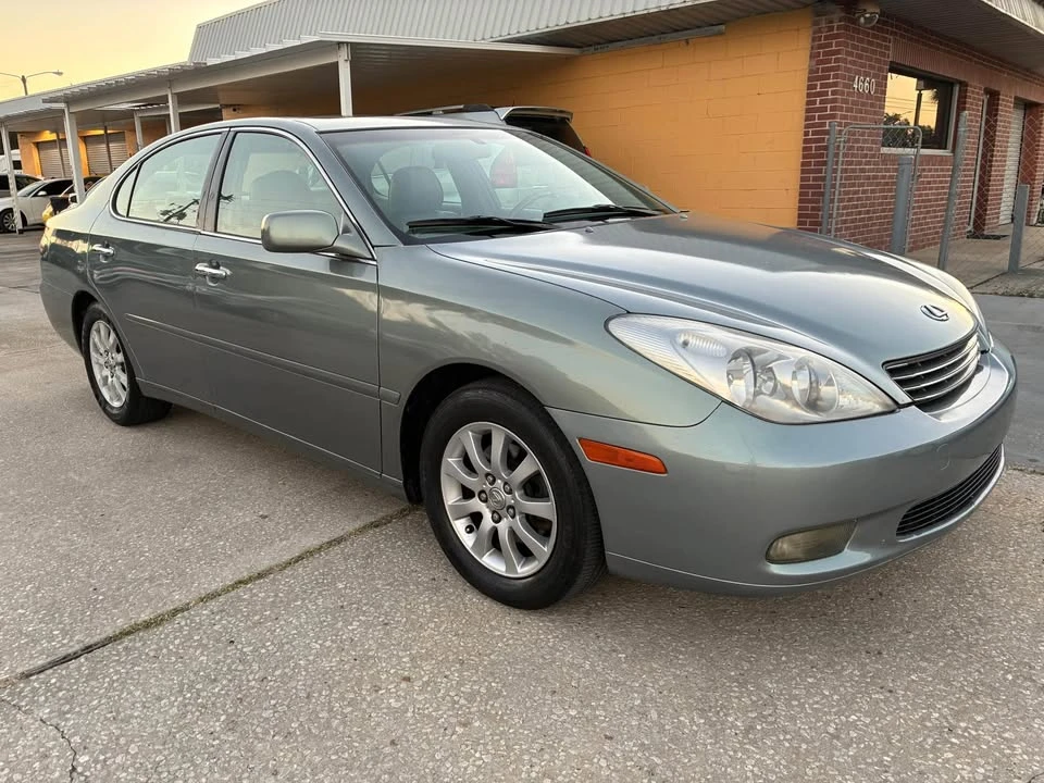 2003 Lexus ES 3rd Gen - Image 3 of 15