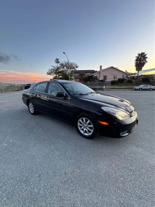 2003 Lexus ES 3rd Gen - Image 6 of 19