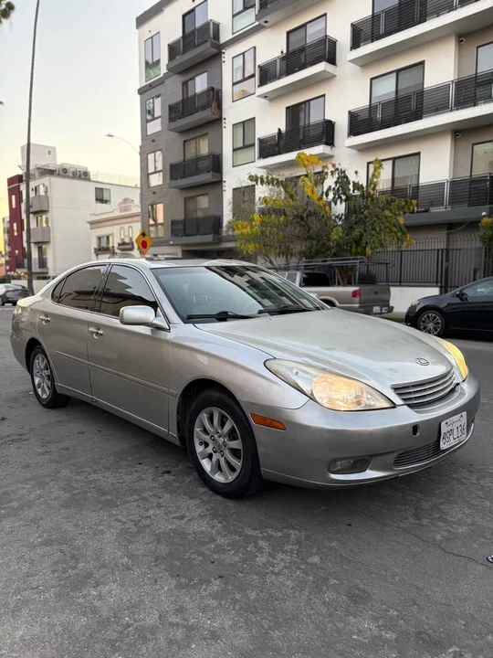 2003 Lexus ES 4th Gen - Image 2 of 11