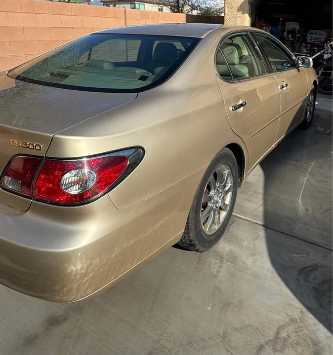 2003 Lexus ES 3rd Gen - Image 3 of 15