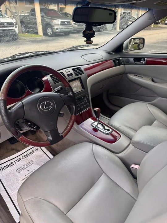 2003 Lexus ES 3rd Gen - Image 3 of 3