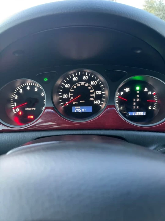 2003 Lexus ES 3rd Gen - Image 11 of 19