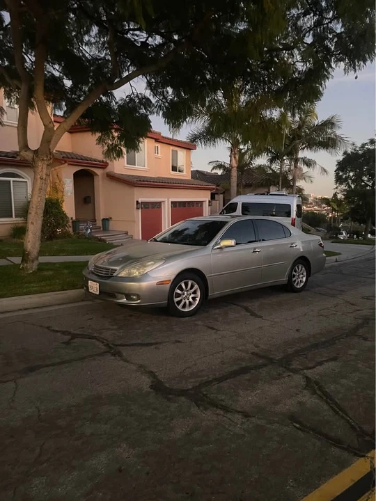 2003 Lexus ES 3rd Gen - Image 2 of 8