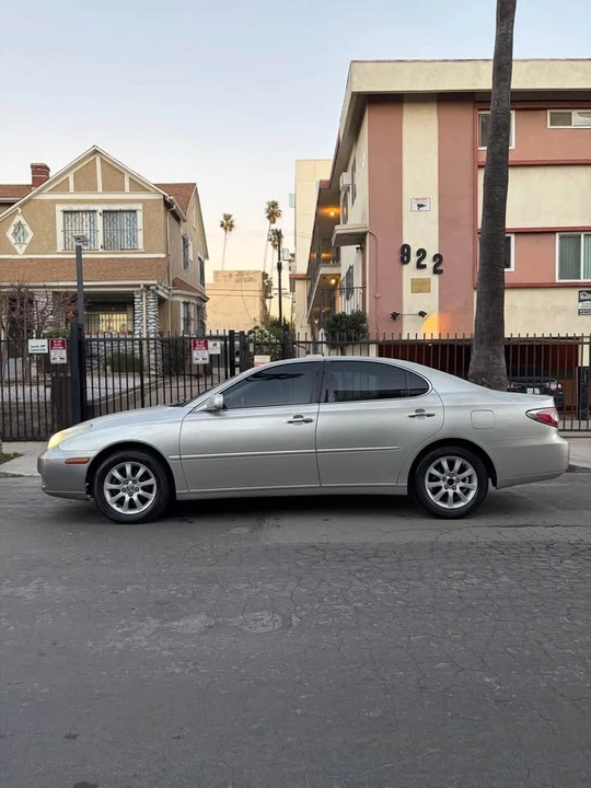 2003 Lexus ES 4th Gen - Image 6 of 11
