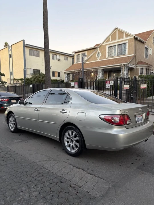 2003 Lexus ES 4th Gen - Image 4 of 11