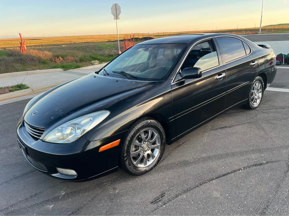2003 Lexus ES 3rd Gen - Image 10 of 20