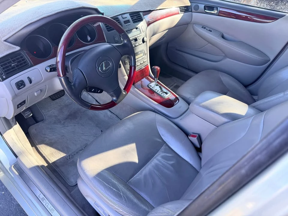 2003 Lexus ES 4th Gen - Image 5 of 6