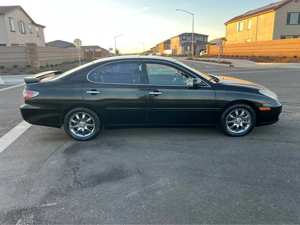 2003 Lexus ES 3rd Gen - Image 14 of 20