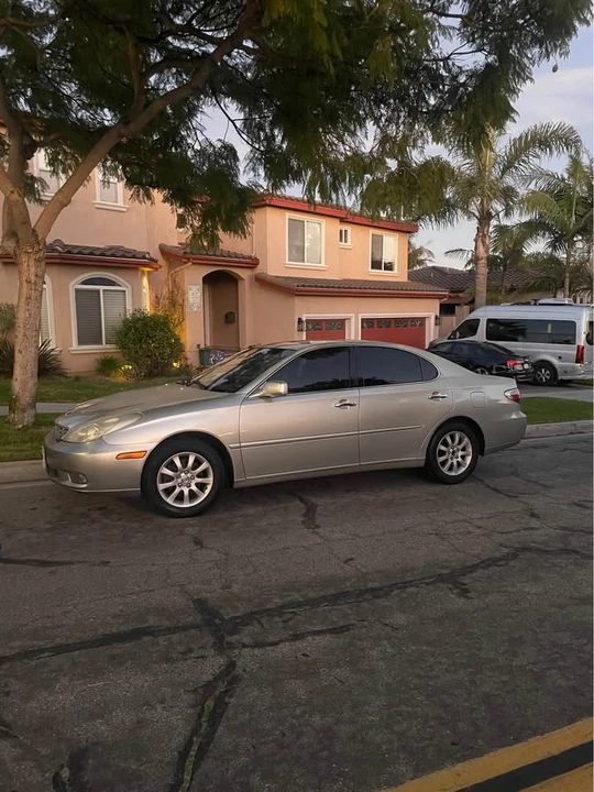 2003 Lexus ES 3rd Gen - Image 3 of 8