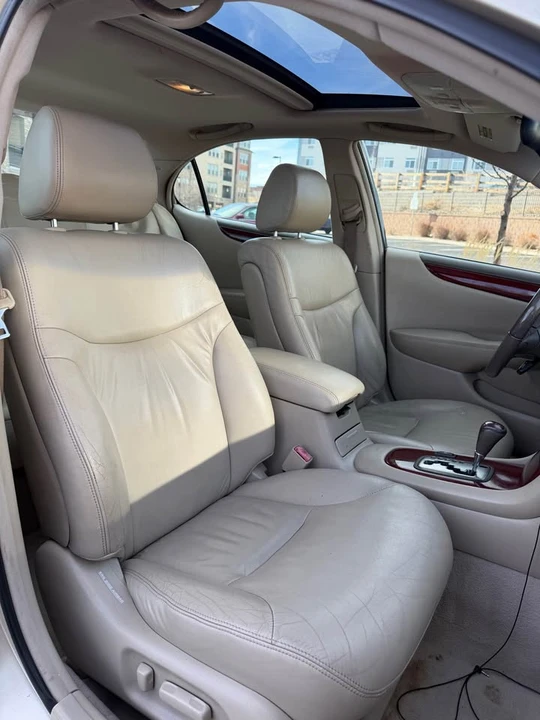 2003 Lexus ES 4th Gen - Image 11 of 18