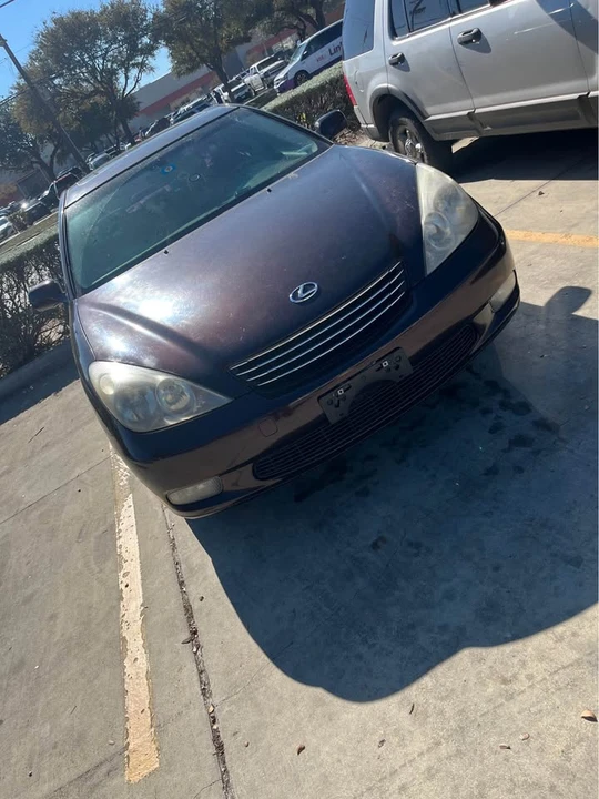 2003 Lexus ES 3rd Gen - Image 5 of 13
