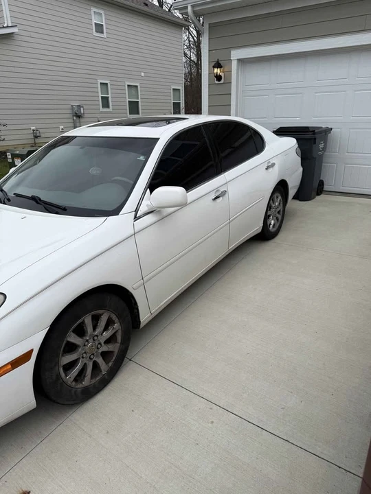 2003 Lexus ES 3rd Gen - Image 5 of 5