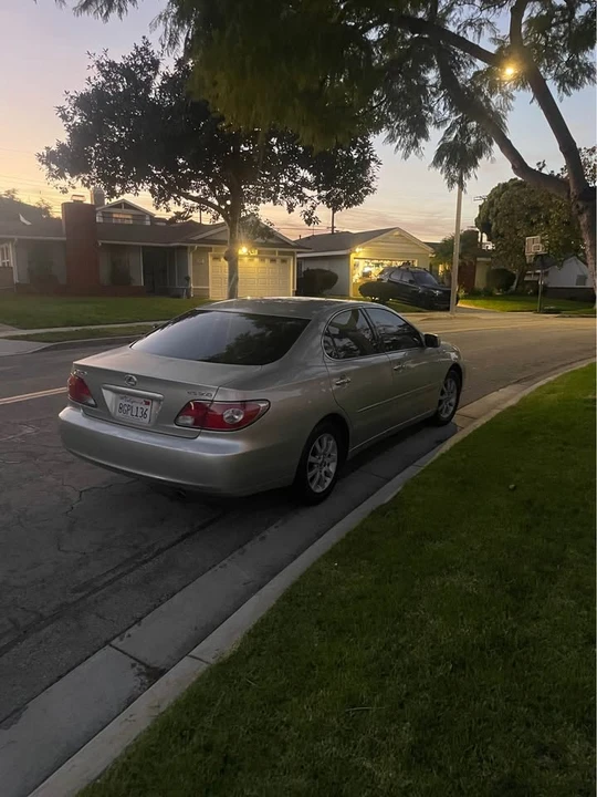 2003 Lexus ES 3rd Gen - Image 6 of 8