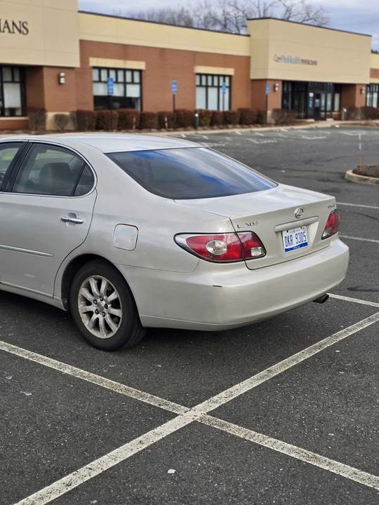2003 Lexus ES 4th Gen - Image 4 of 14