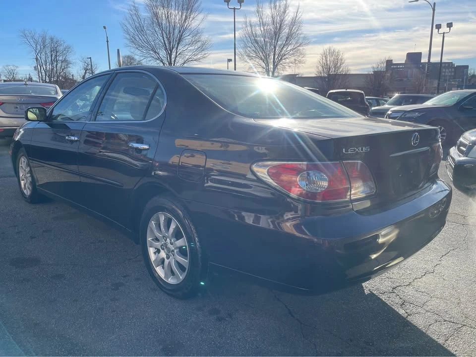 2003 Lexus ES 3rd Gen - Image 4 of 20