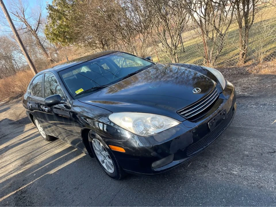 2003 Lexus ES 3rd Gen - Image 3 of 13