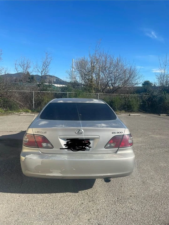 2003 Lexus ES 3rd Gen - Image 8 of 11