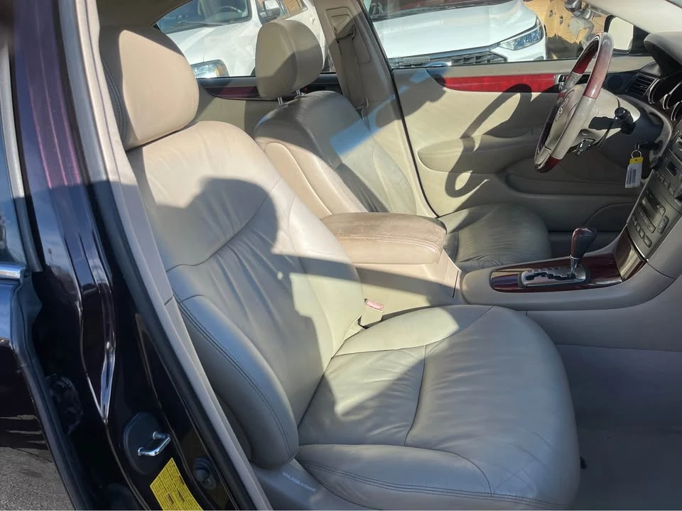 2003 Lexus ES 3rd Gen - Image 14 of 20