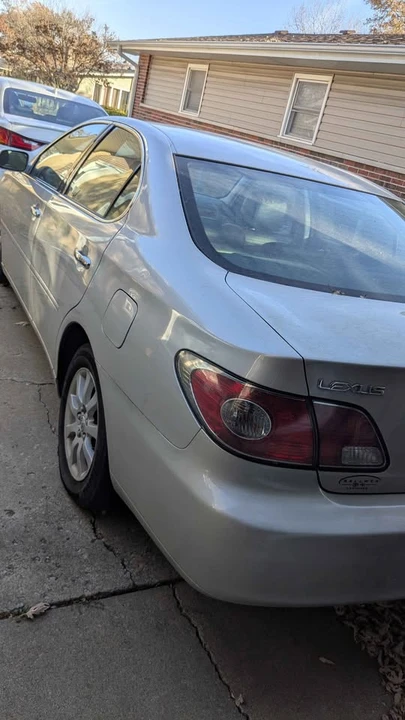2003 Lexus ES 4th Gen - Image 4 of 8