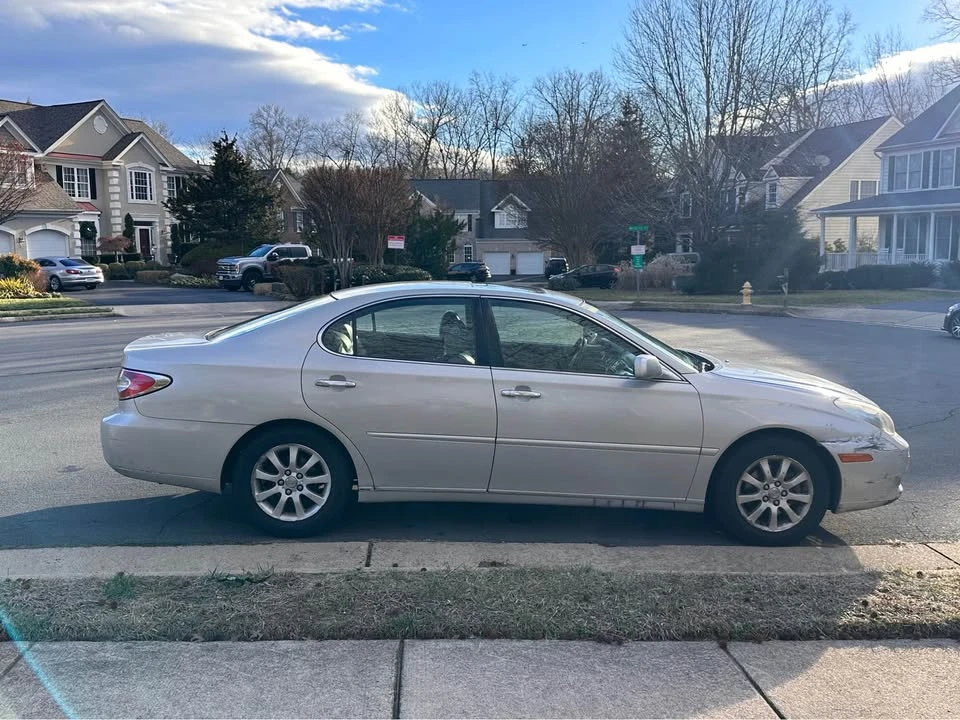 2003 Lexus ES 3rd Gen - Image 5 of 13