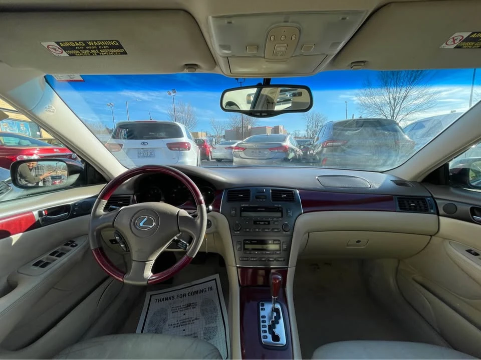 2003 Lexus ES 3rd Gen - Image 12 of 20