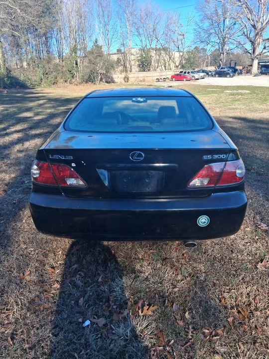 2003 Lexus ES 3rd Gen - Image 2 of 7
