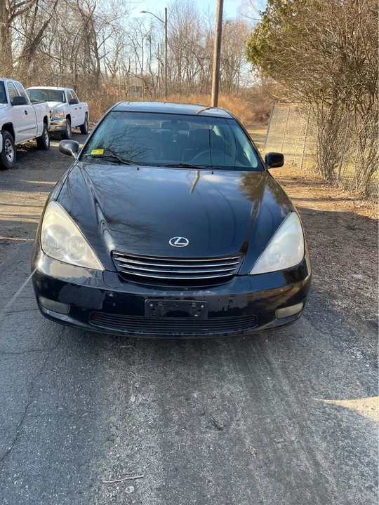 2003 Lexus ES 3rd Gen - Image 2 of 13