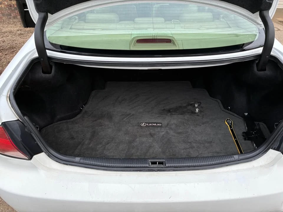 2003 Lexus ES 3rd Gen - Image 9 of 10