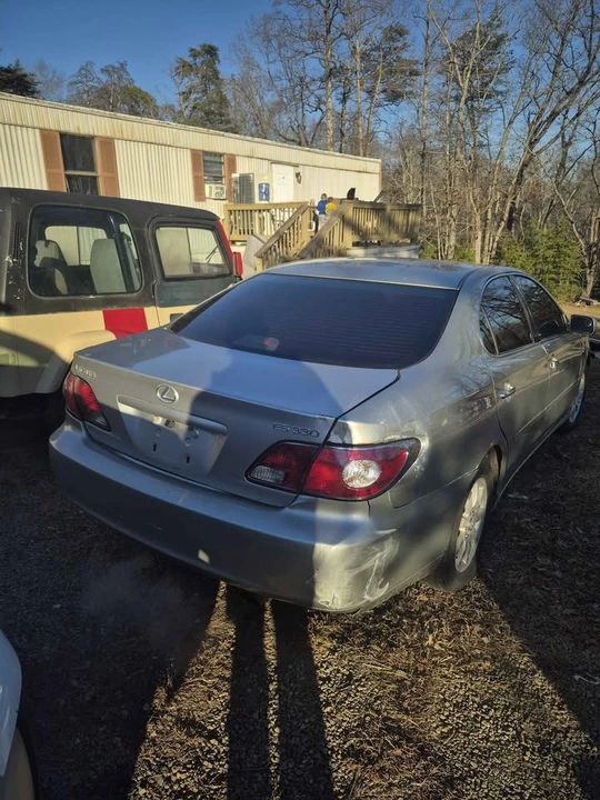 2003 Lexus ES 3rd Gen - Image 2 of 4