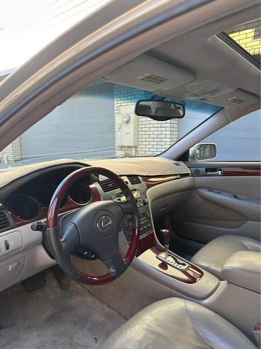 2003 Lexus ES 3rd Gen - Image 8 of 13