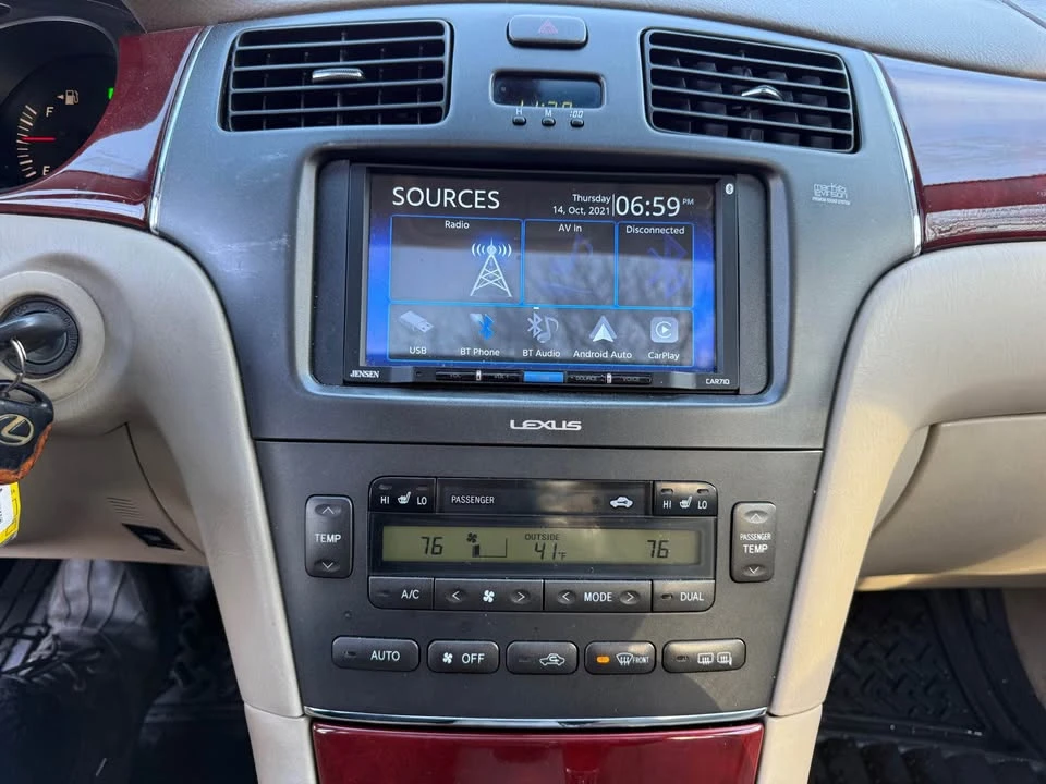 2003 Lexus ES 4th Gen - Image 14 of 19