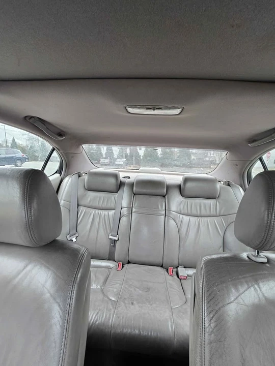 2003 Lexus ES 4th Gen - Image 9 of 14