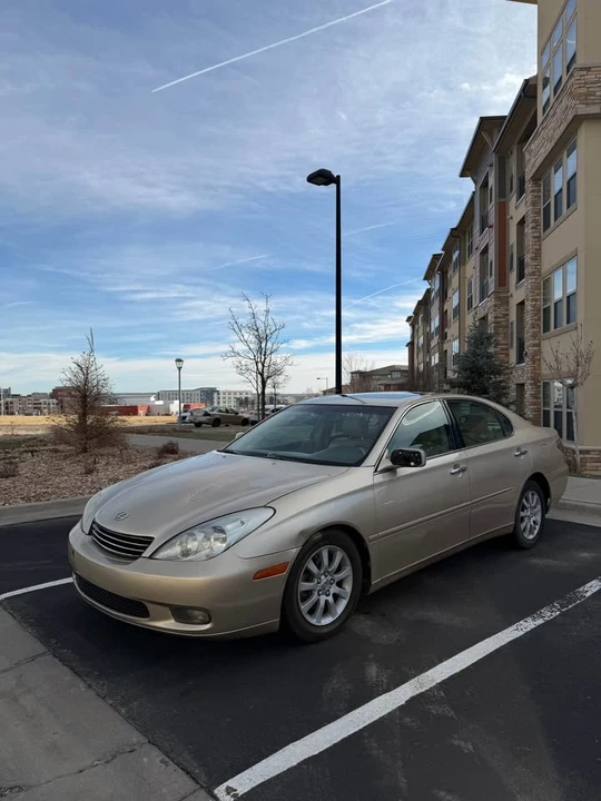 2003 Lexus ES 3rd Gen - Image 3 of 15