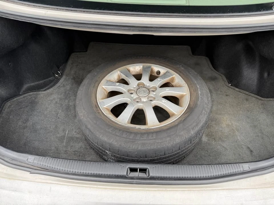 2003 Lexus ES 4th Gen - Image 5 of 6