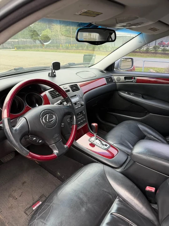 2003 Lexus ES 4th Gen - Image 5 of 6