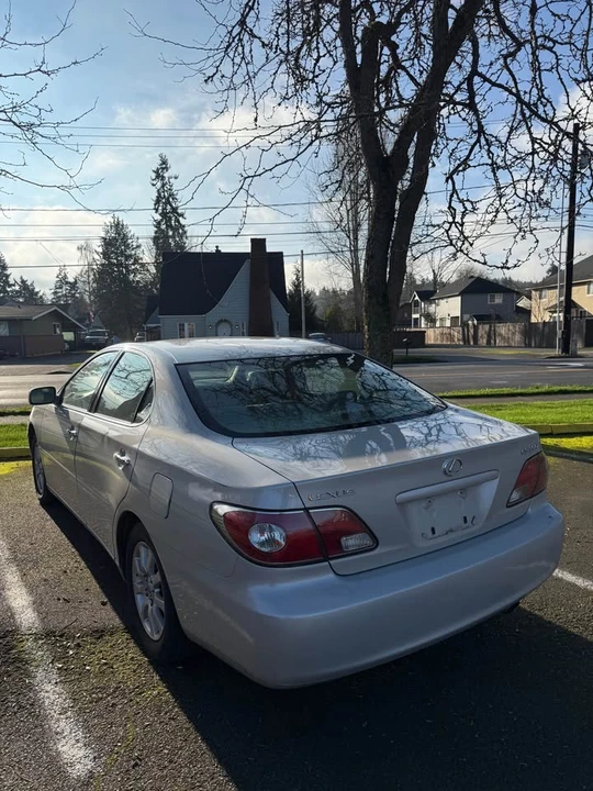 2003 Lexus ES 4th Gen - Image 4 of 7