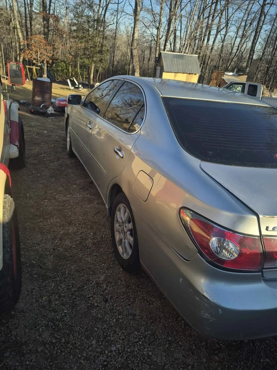 2003 Lexus ES 3rd Gen - Image 3 of 4