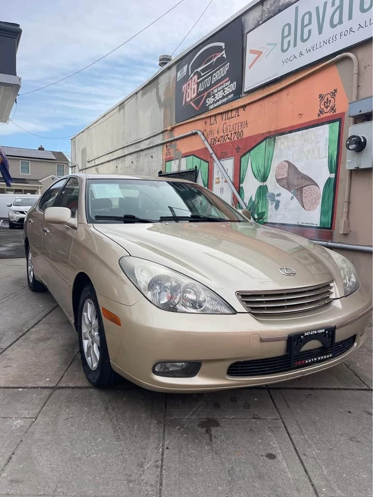 2003 Lexus ES 3rd Gen - Image 4 of 13
